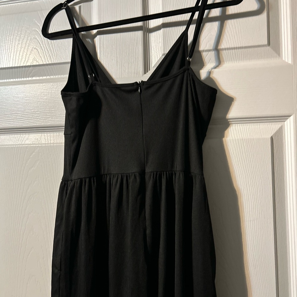 Chic Black Sleeveless Jumpsuit